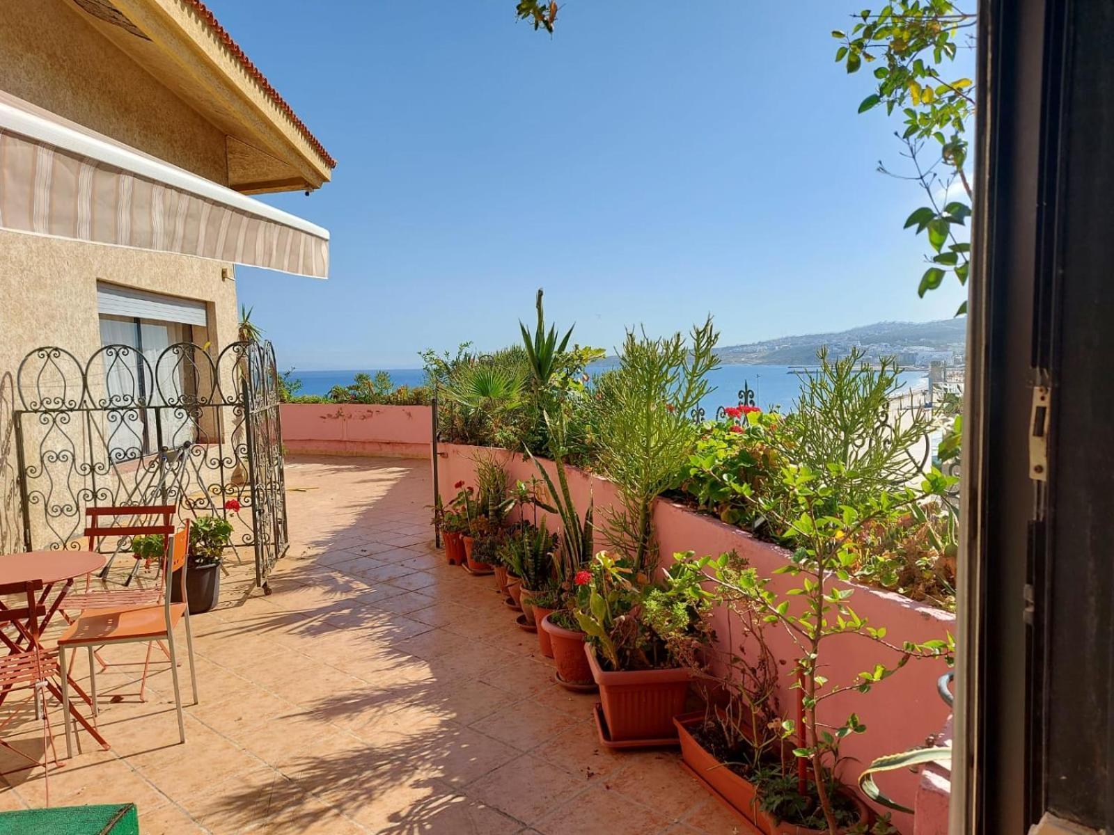 Appartement Bord De Mer Et Piscine En Option Tanger Exterior foto